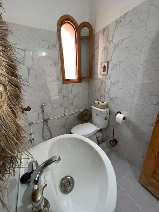 Le Petit Chalet. Ес-Сувейра Екстер'єр фото